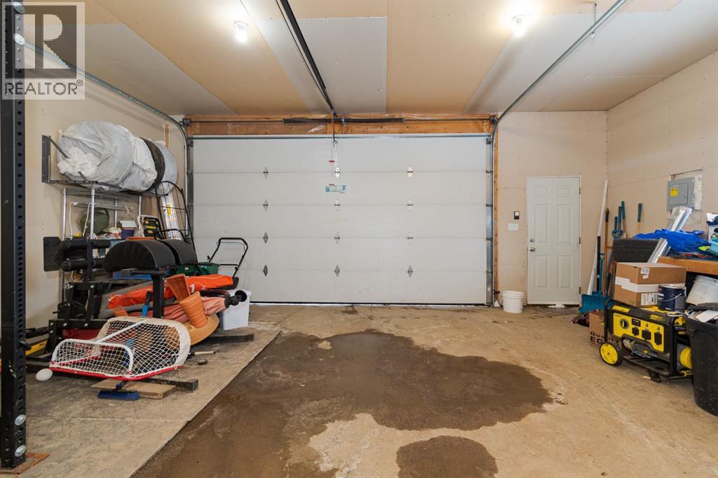 121 Hinge Road, Fort McMurray