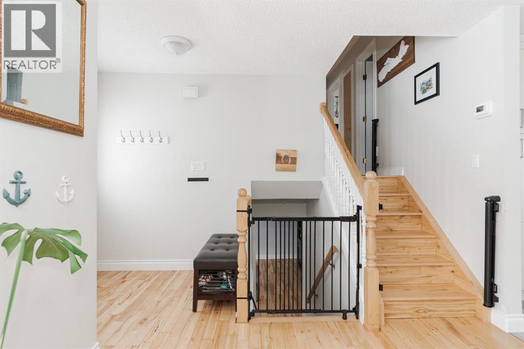 121 Hinge Road, Fort McMurray