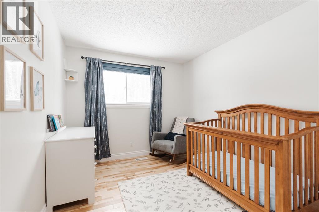 121 Hinge Road, Fort McMurray