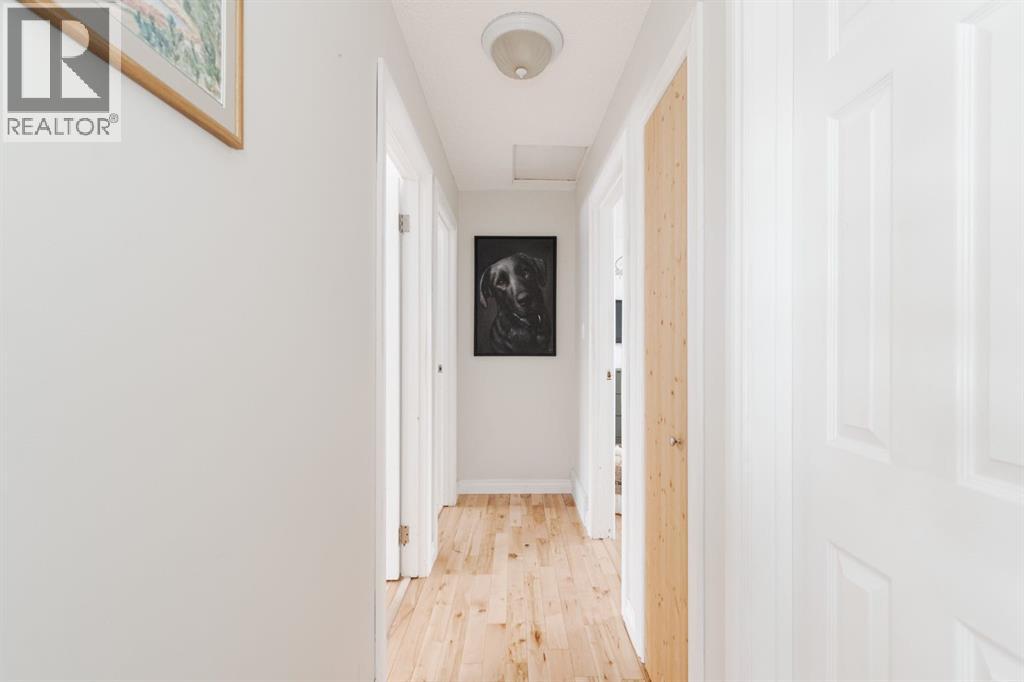 121 Hinge Road, Fort McMurray