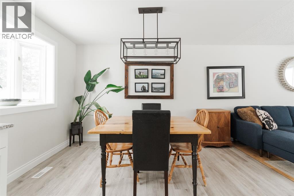 121 Hinge Road, Fort McMurray