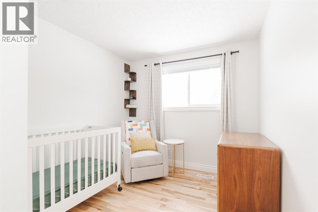 121 Hinge Road, Fort McMurray