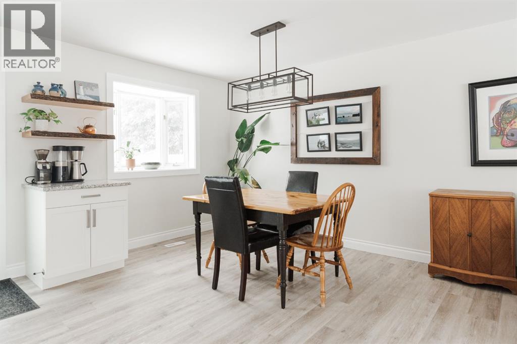 121 Hinge Road, Fort McMurray