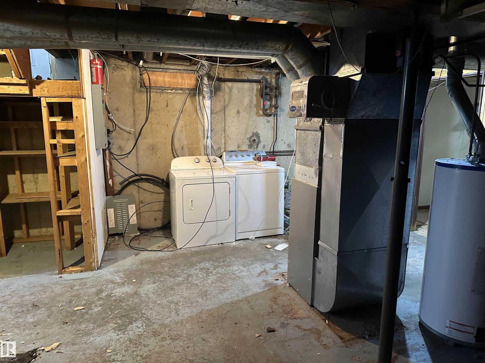 8 SHERIDAN DR, St. Albert