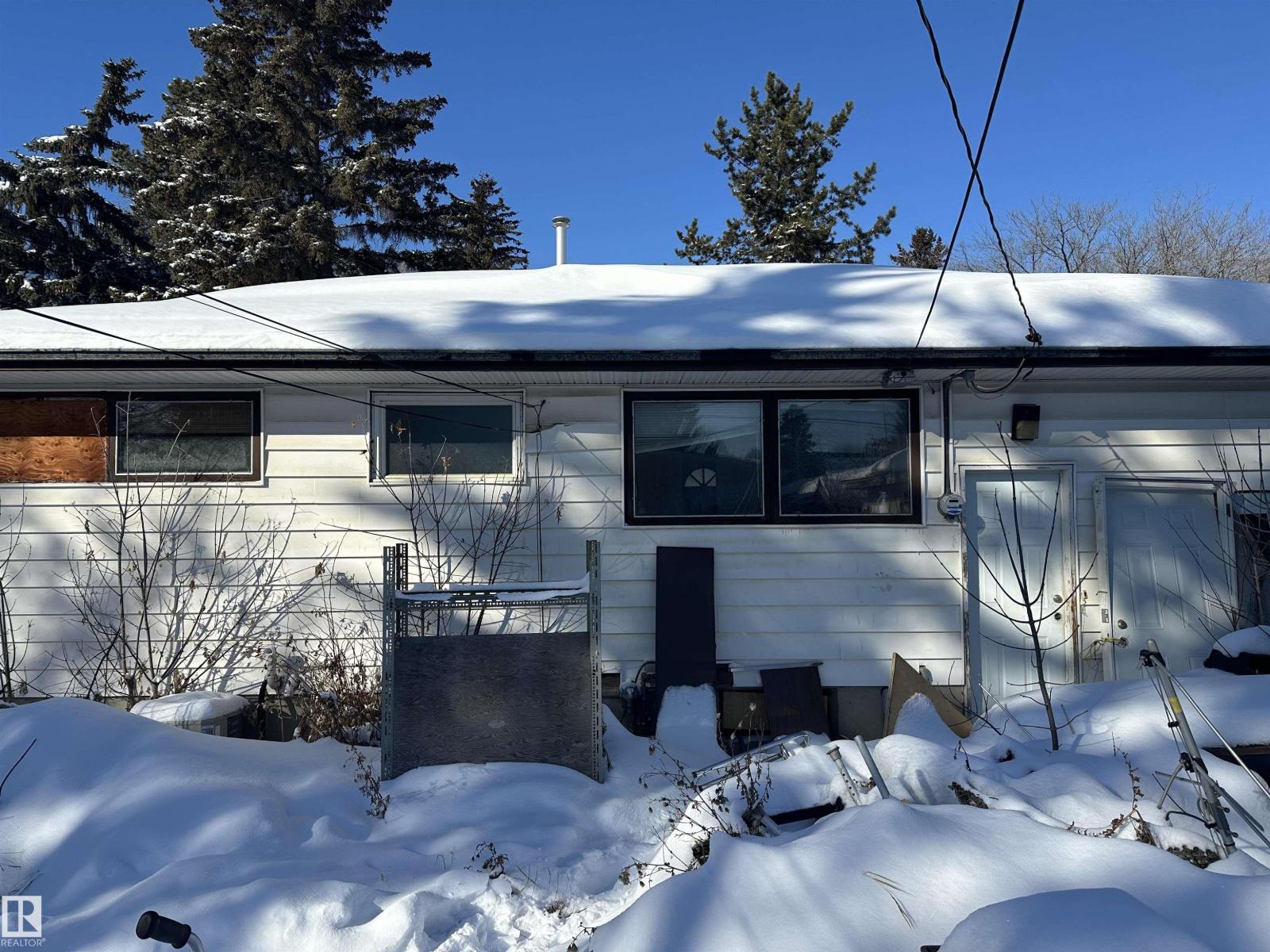 8 SHERIDAN DR, St. Albert