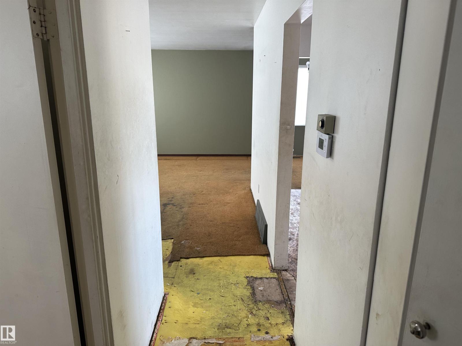 8 SHERIDAN DR, St. Albert