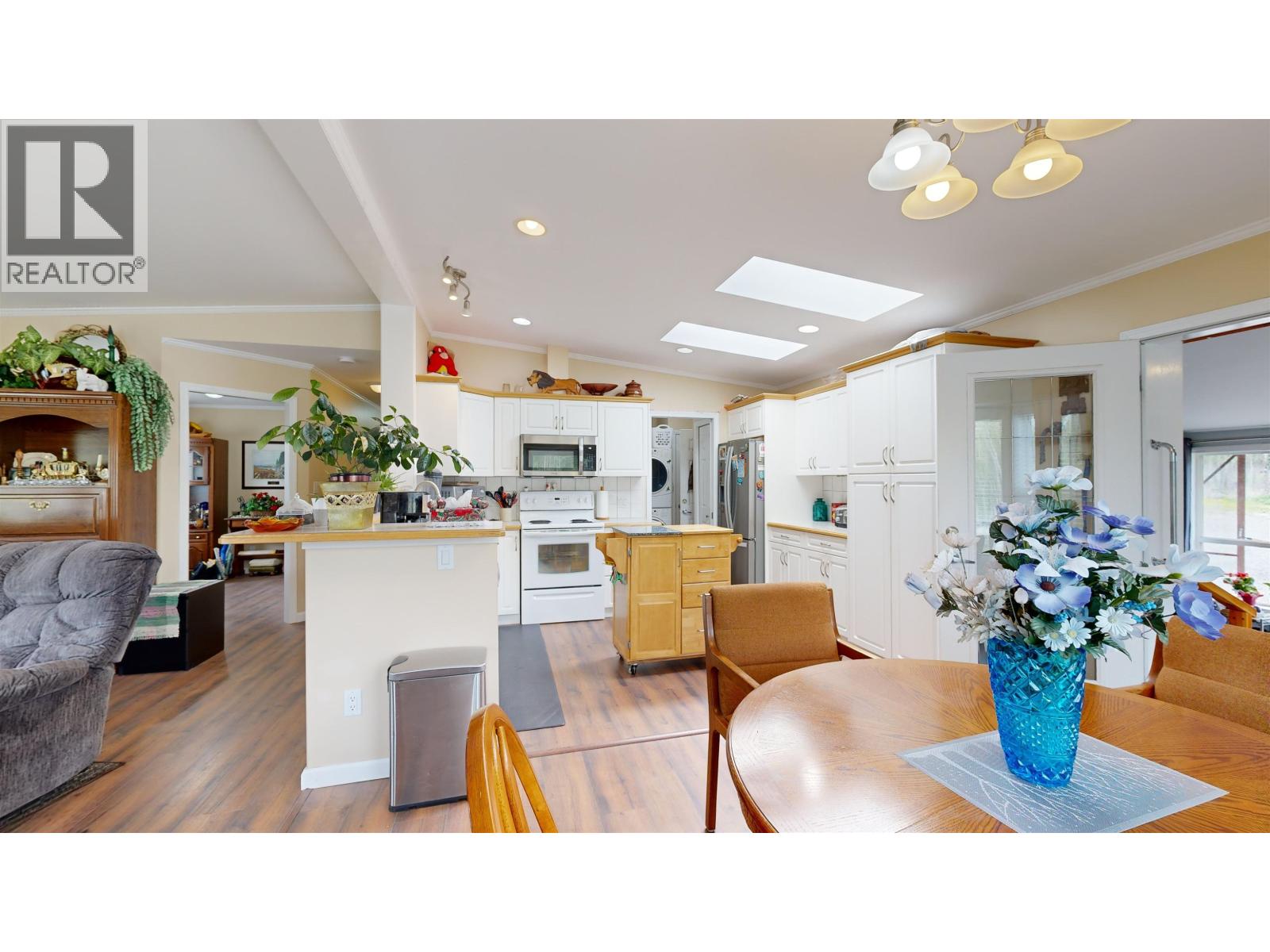 7028 N NETHERLAND ROAD, Lone Butte