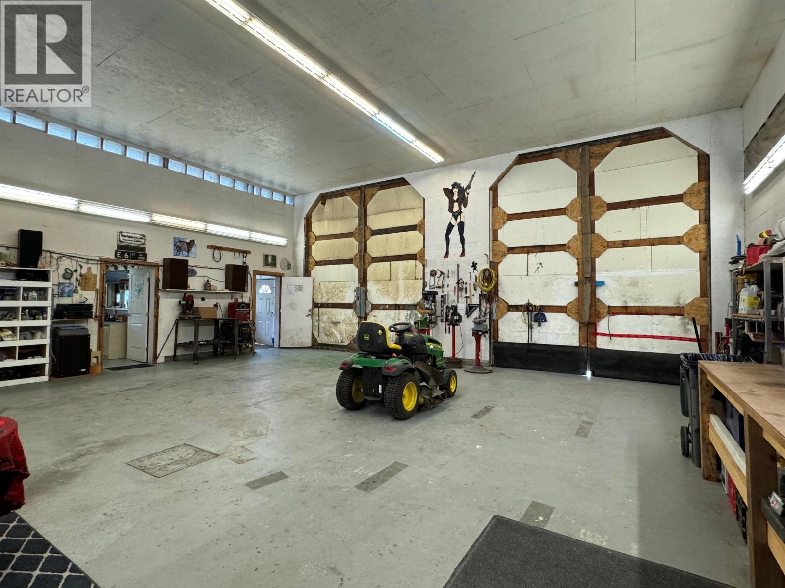 7028 N NETHERLAND ROAD, Lone Butte
