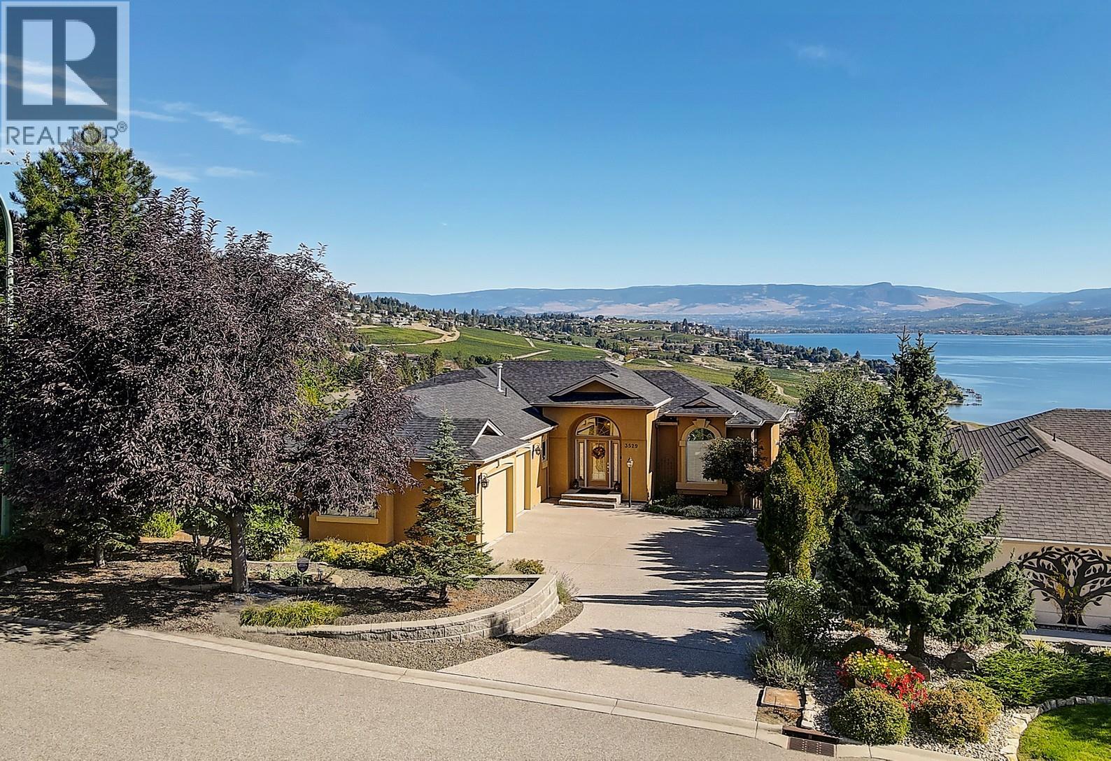 3529 Gala View Drive, West Kelowna