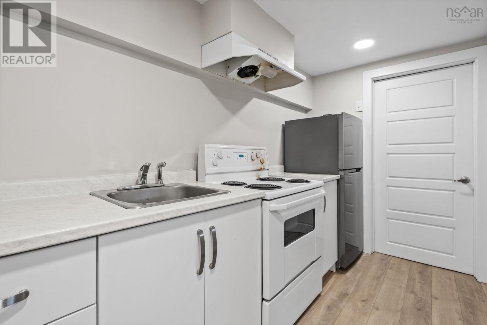 Property 33 of 50 of 15 Saint Michaels Avenue