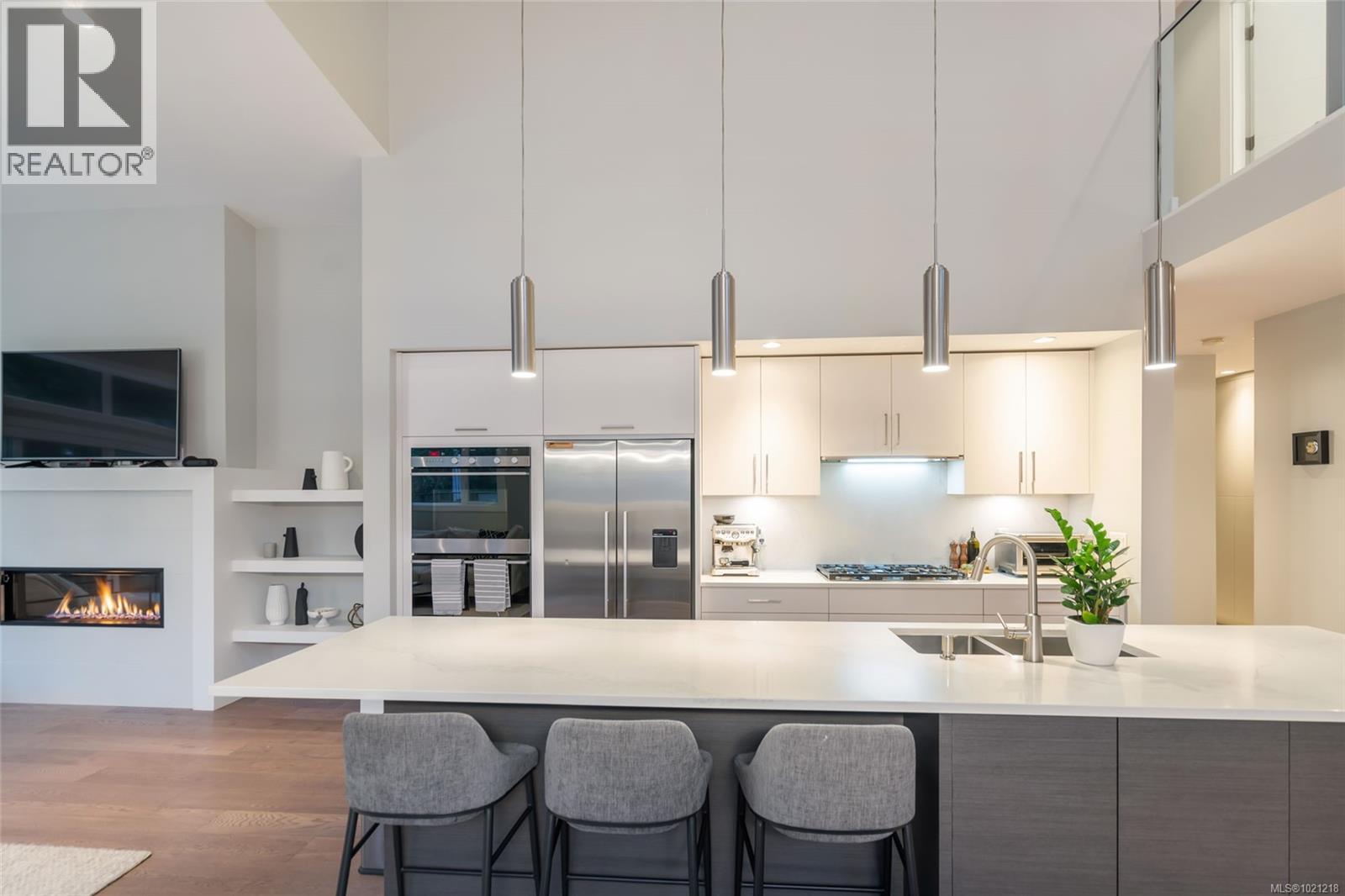 266 CRESTLINE TERR - 17