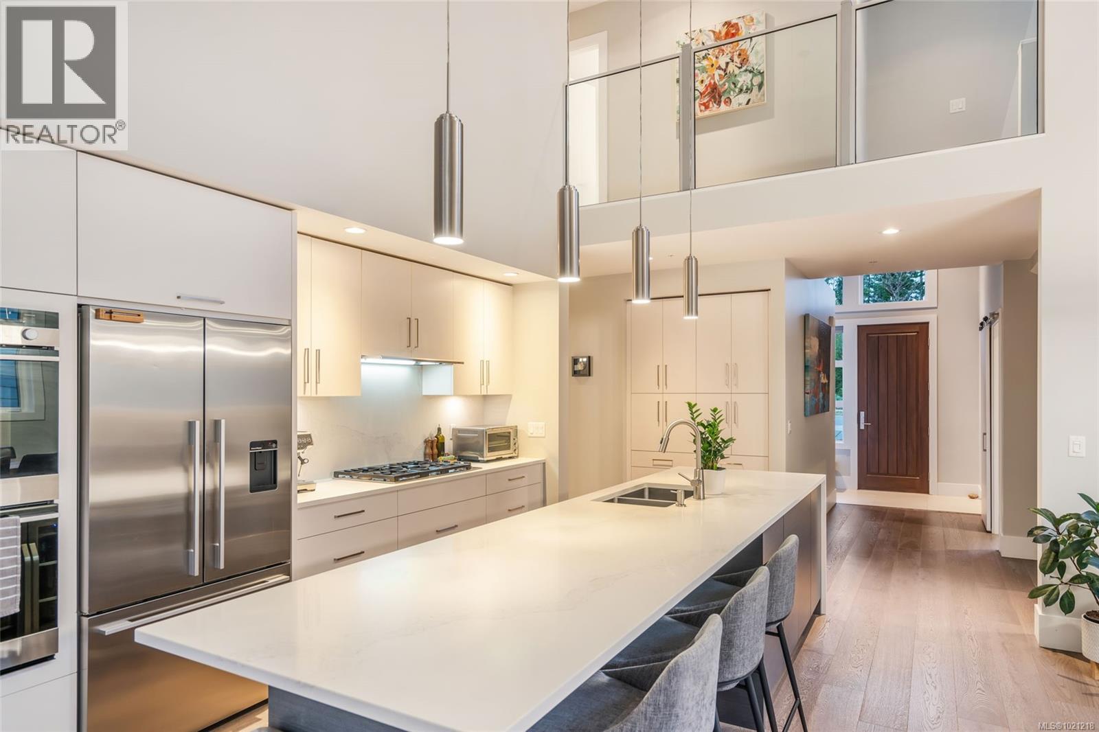 266 CRESTLINE TERR - 25