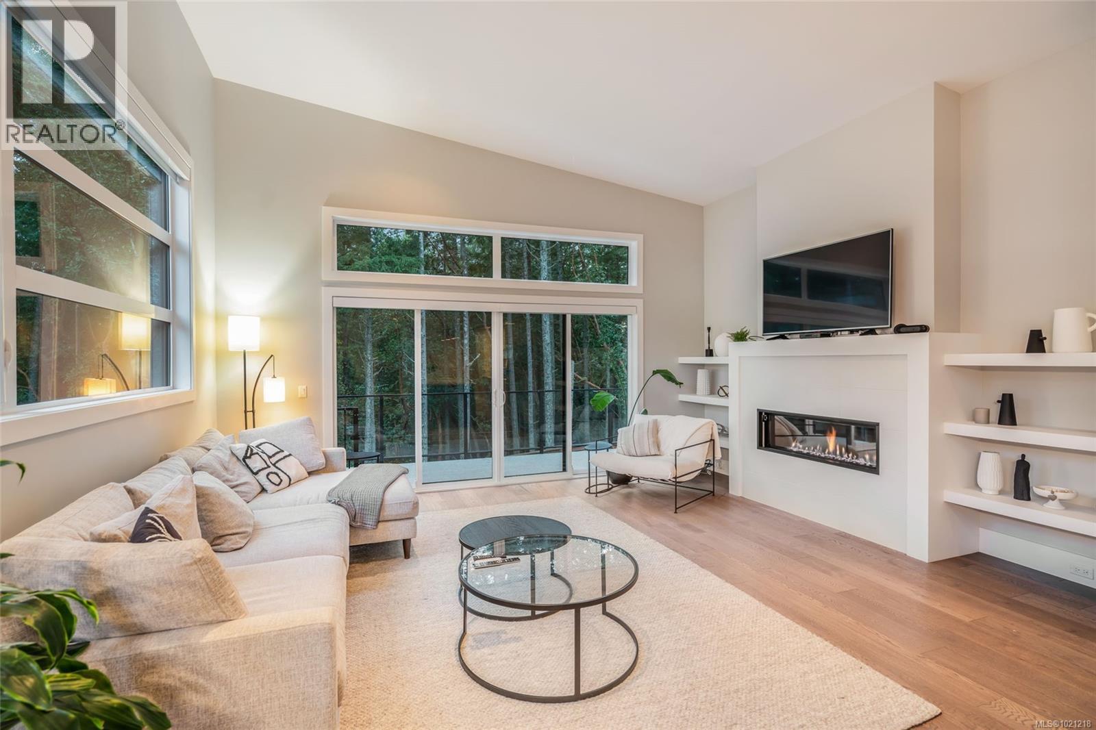 266 CRESTLINE TERR - 10