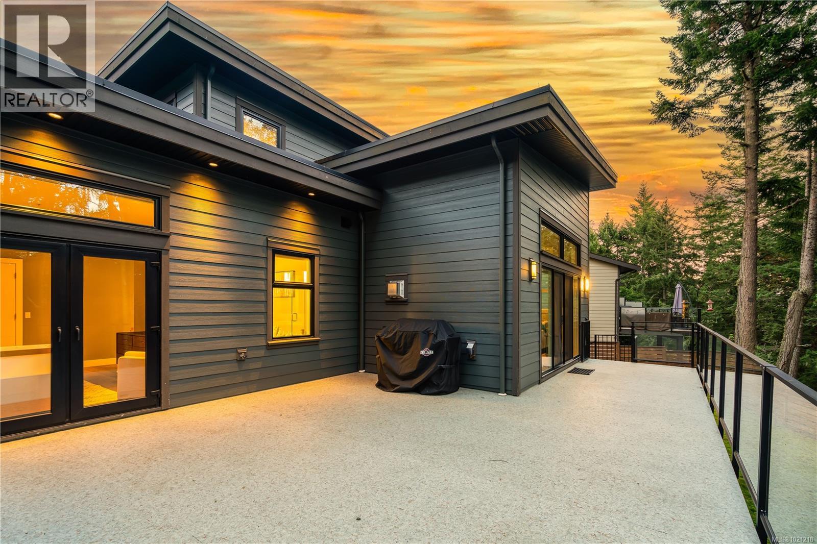 266 CRESTLINE TERR - 34