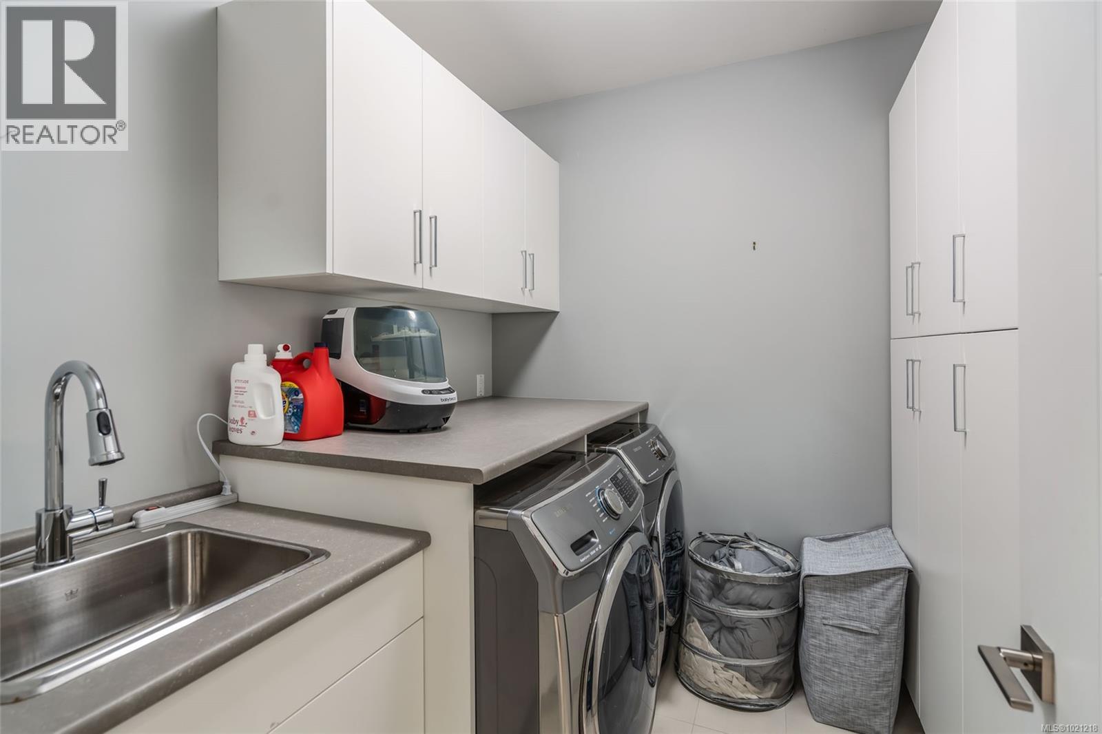 266 CRESTLINE TERR - 22