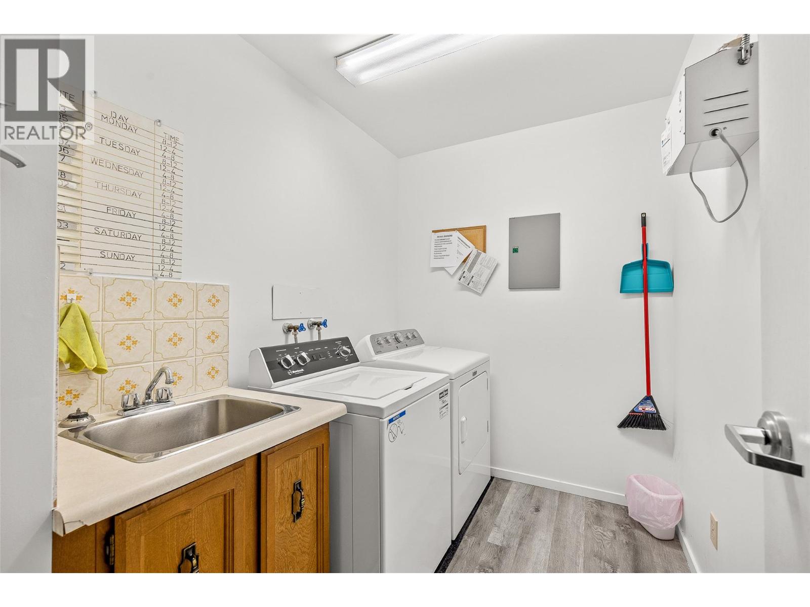 555 Rowcliffe Avenue Unit# 204, Kelowna