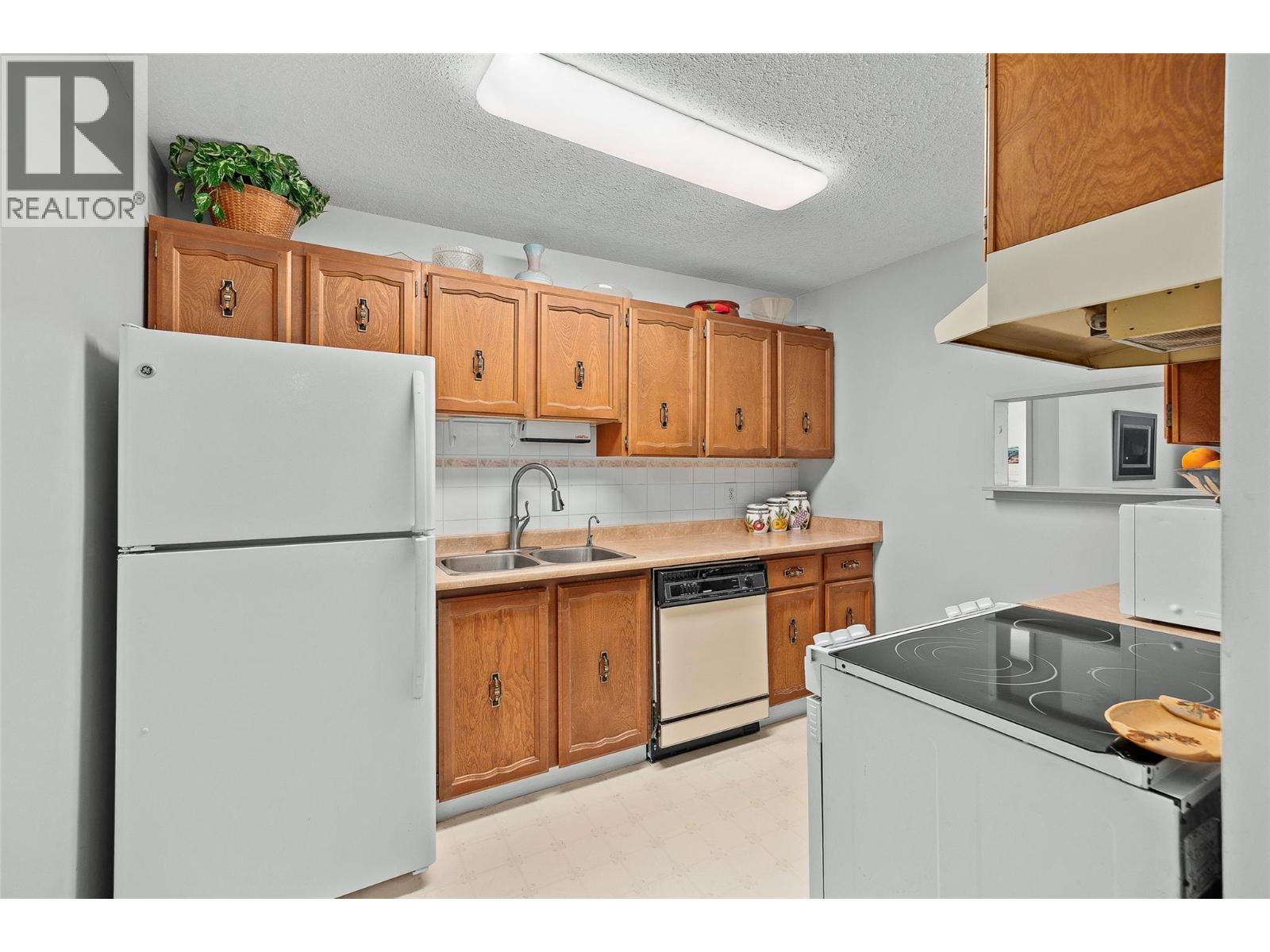 555 Rowcliffe Avenue Unit# 204, Kelowna