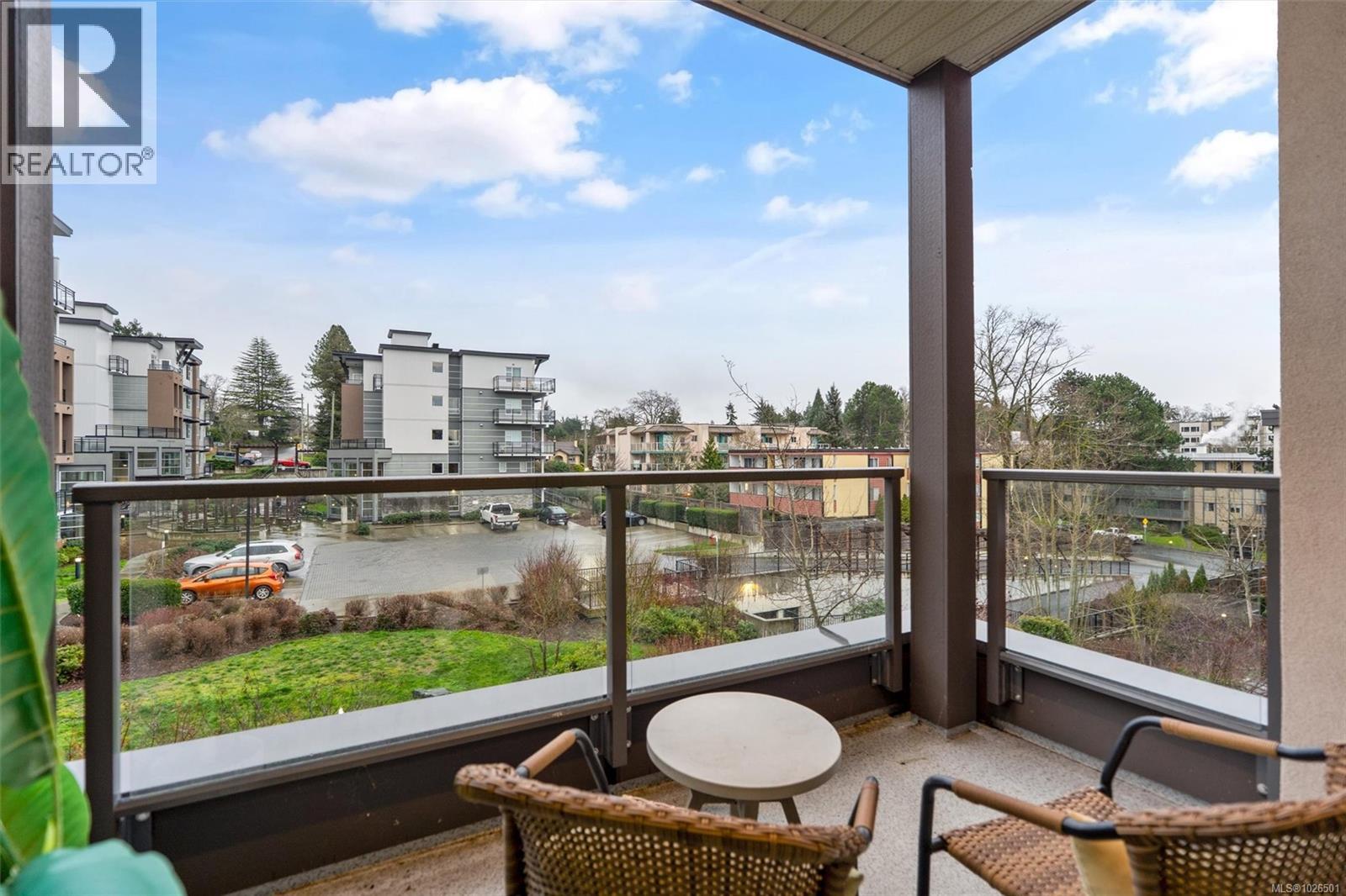 304 3333 Glasgow Ave, Saanich