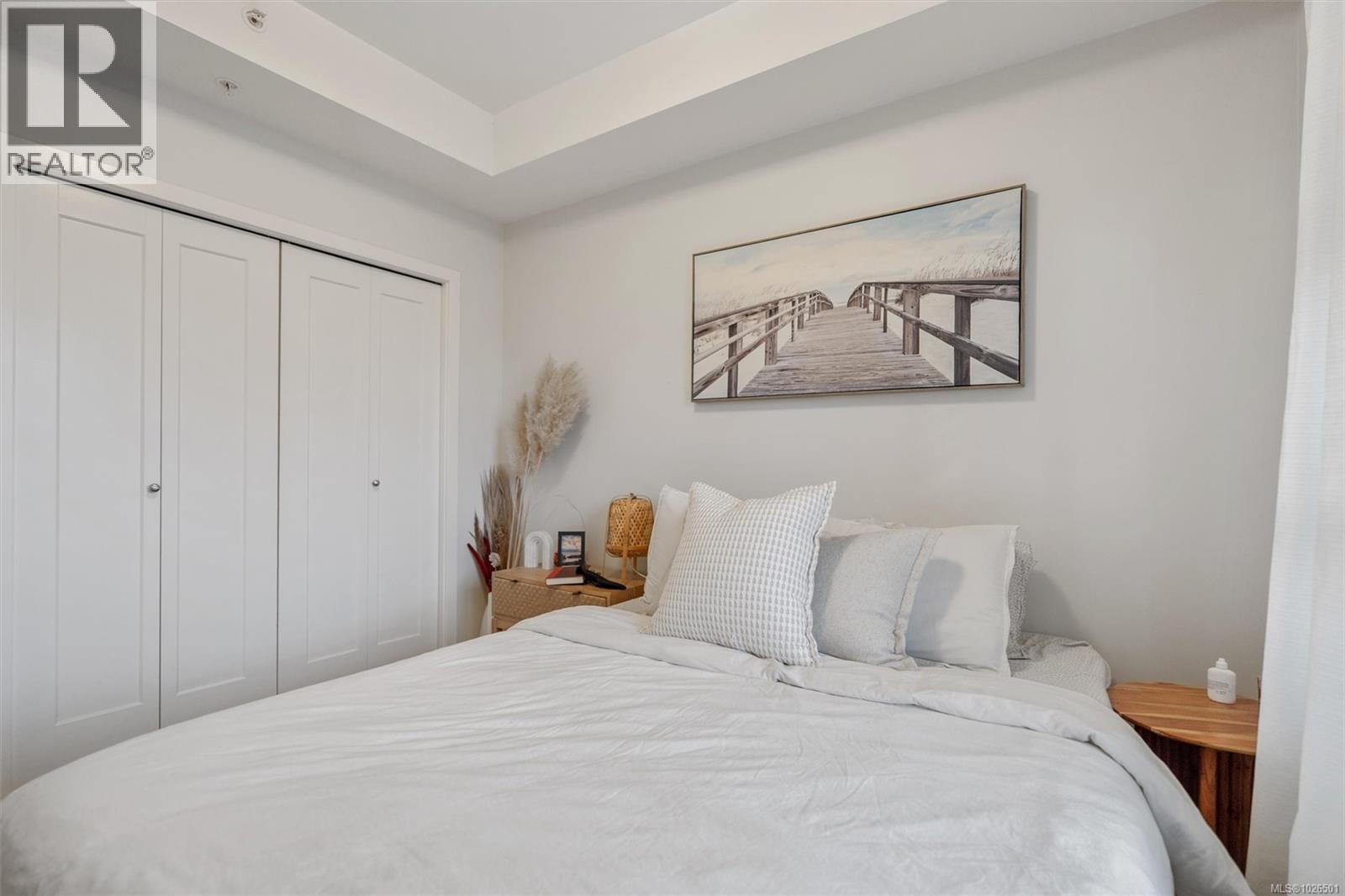 304 3333 Glasgow Ave, Saanich