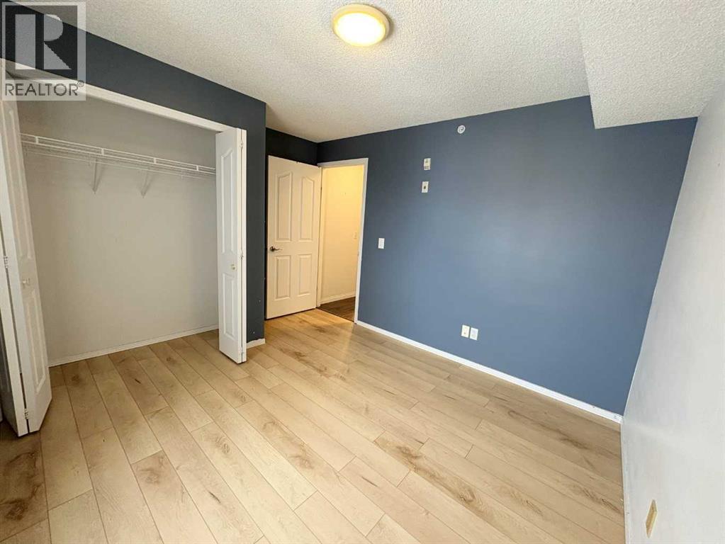 Single Family House for Sale in #  Somervale Court SW Somerset Calgary 