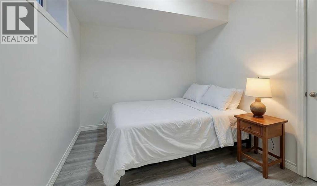 Single Family House for Sale in  Pinehill Road NE Pineridge Calgary 