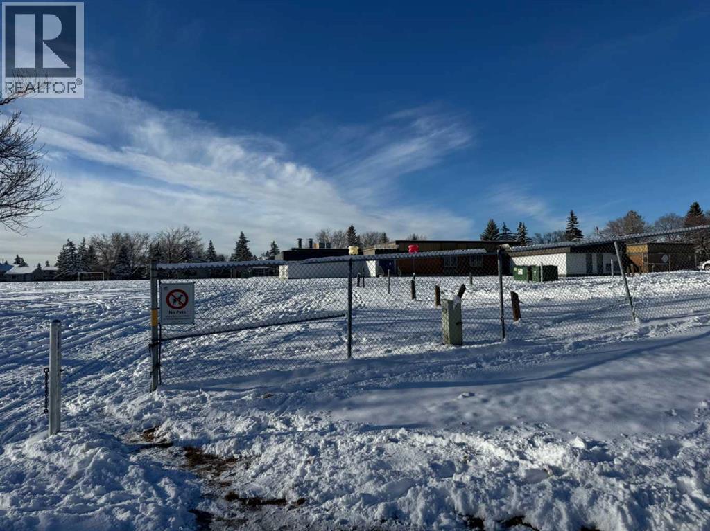 Single Family House for Sale in  Pinehill Road NE Pineridge Calgary 