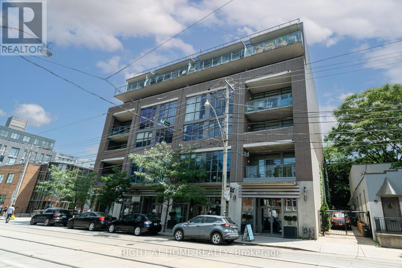 569 King Street East 409