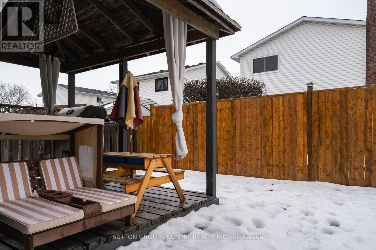 30 BUCHANAN CRESCENT,Thorold (Confederation Heights),,