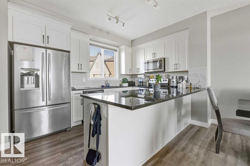 #92 16903 68 ST NW - 12