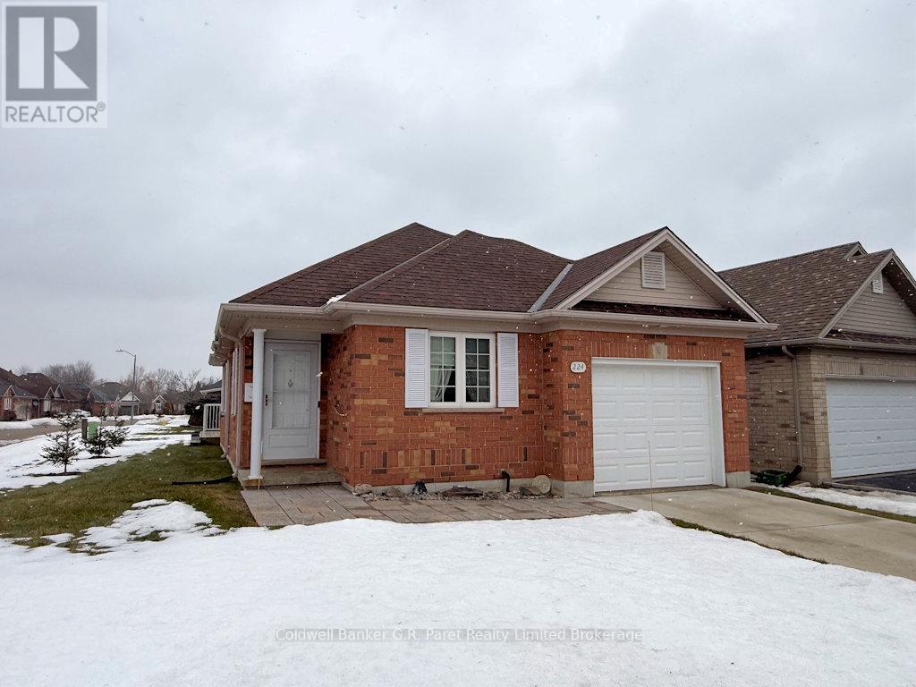 224 BALDWIN STREET - Photo 2 of 22, Tillsonburg, Ontario