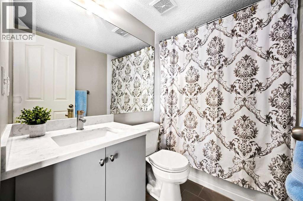 505 Railway Street West, Cochrane