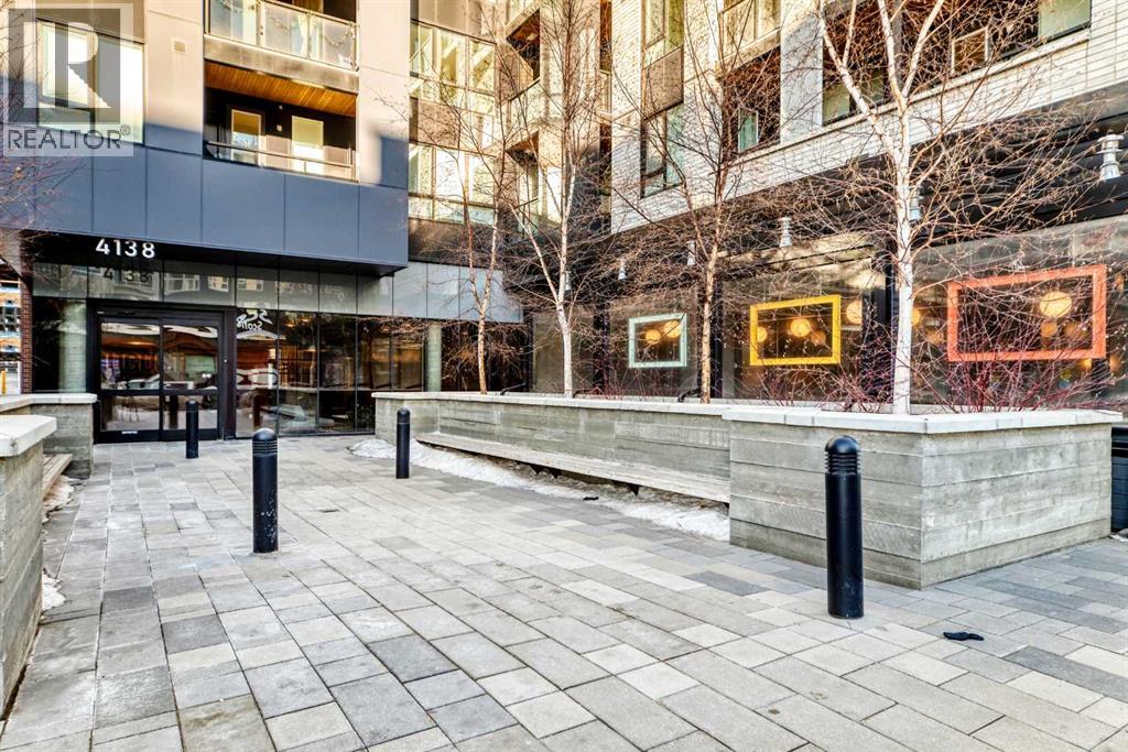 Single Family House for Sale in   University Avenue NW University District Calgary 