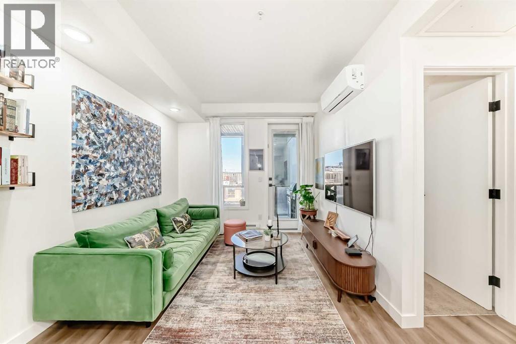 Single Family House for Sale in   University Avenue NW University District Calgary 