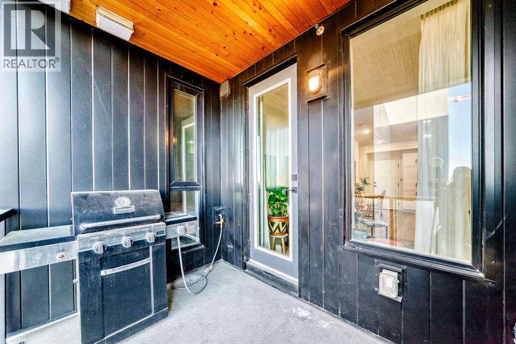 Single Family House for Sale in   University Avenue NW University District Calgary 