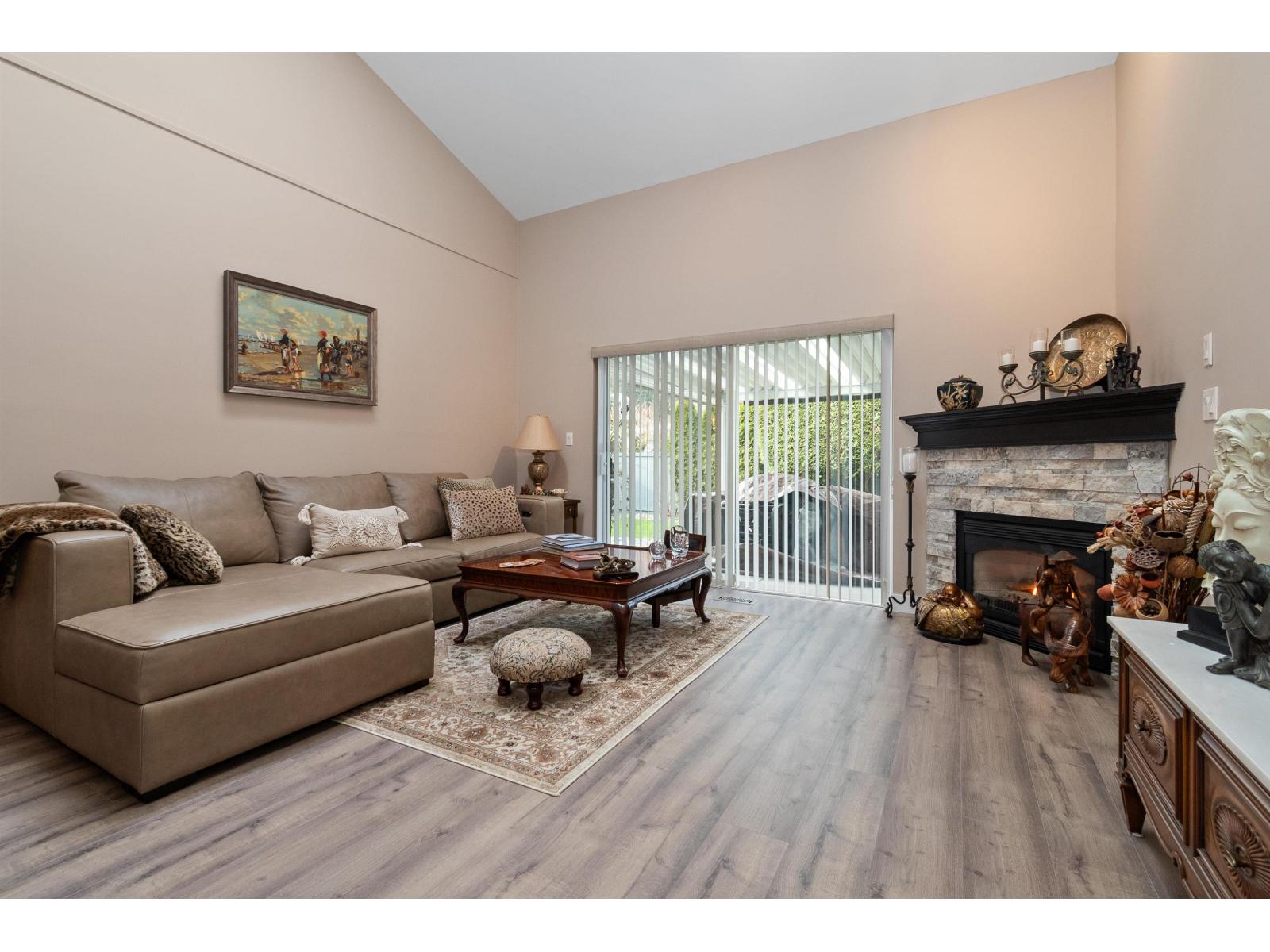 39 730 MCCOMBS DRIVE, Harrison Hot Springs, Harrison Hot Springs