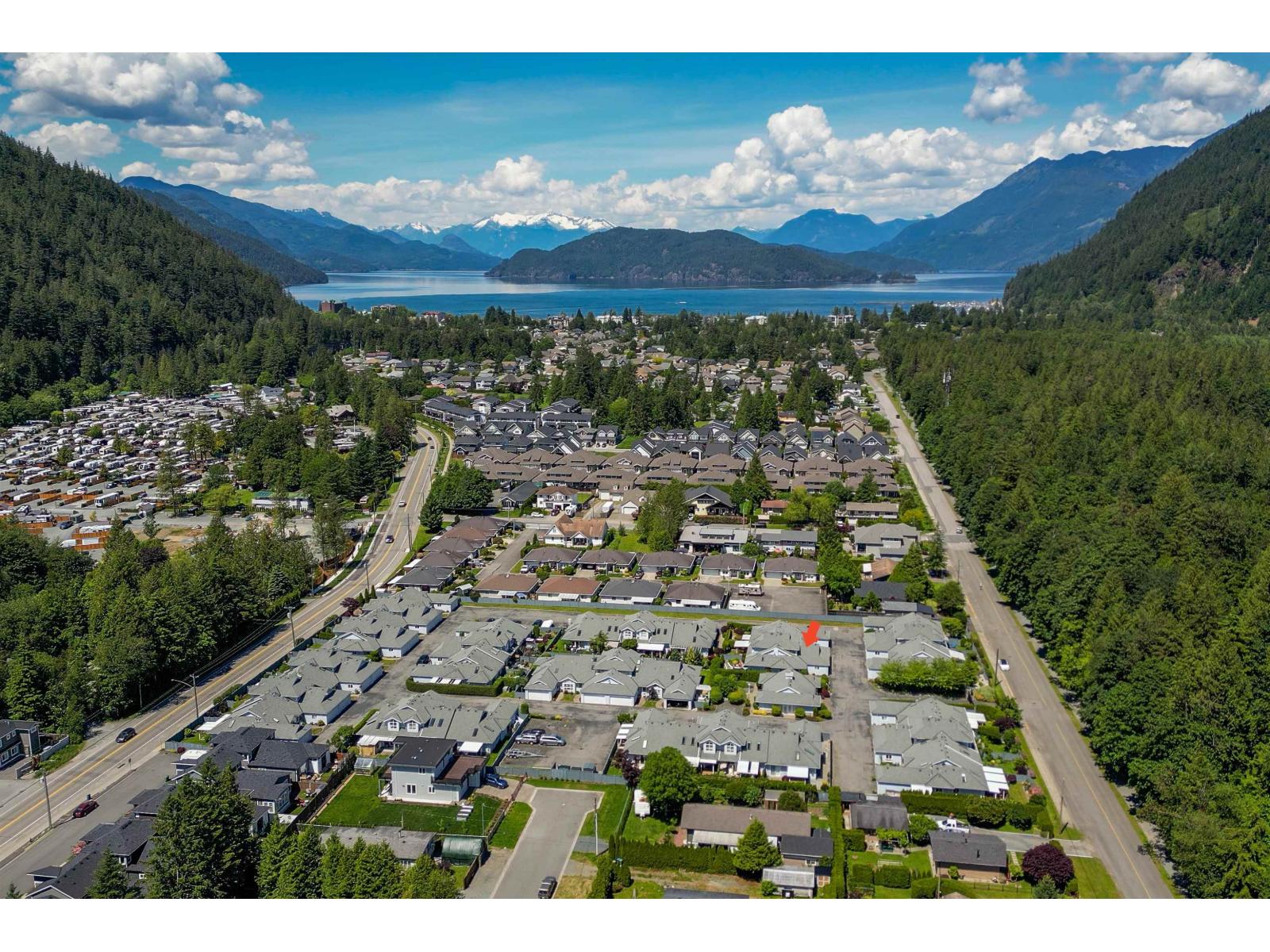 39 730 MCCOMBS DRIVE, Harrison Hot Springs, Harrison Hot Springs