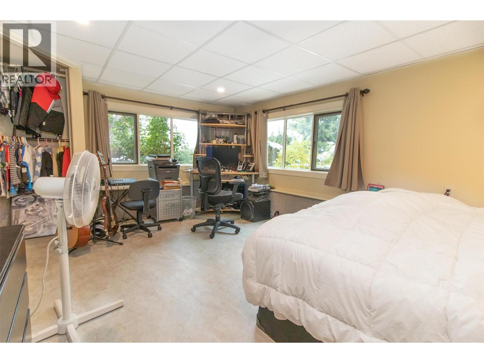  1542 Belgo Road, Kelowna