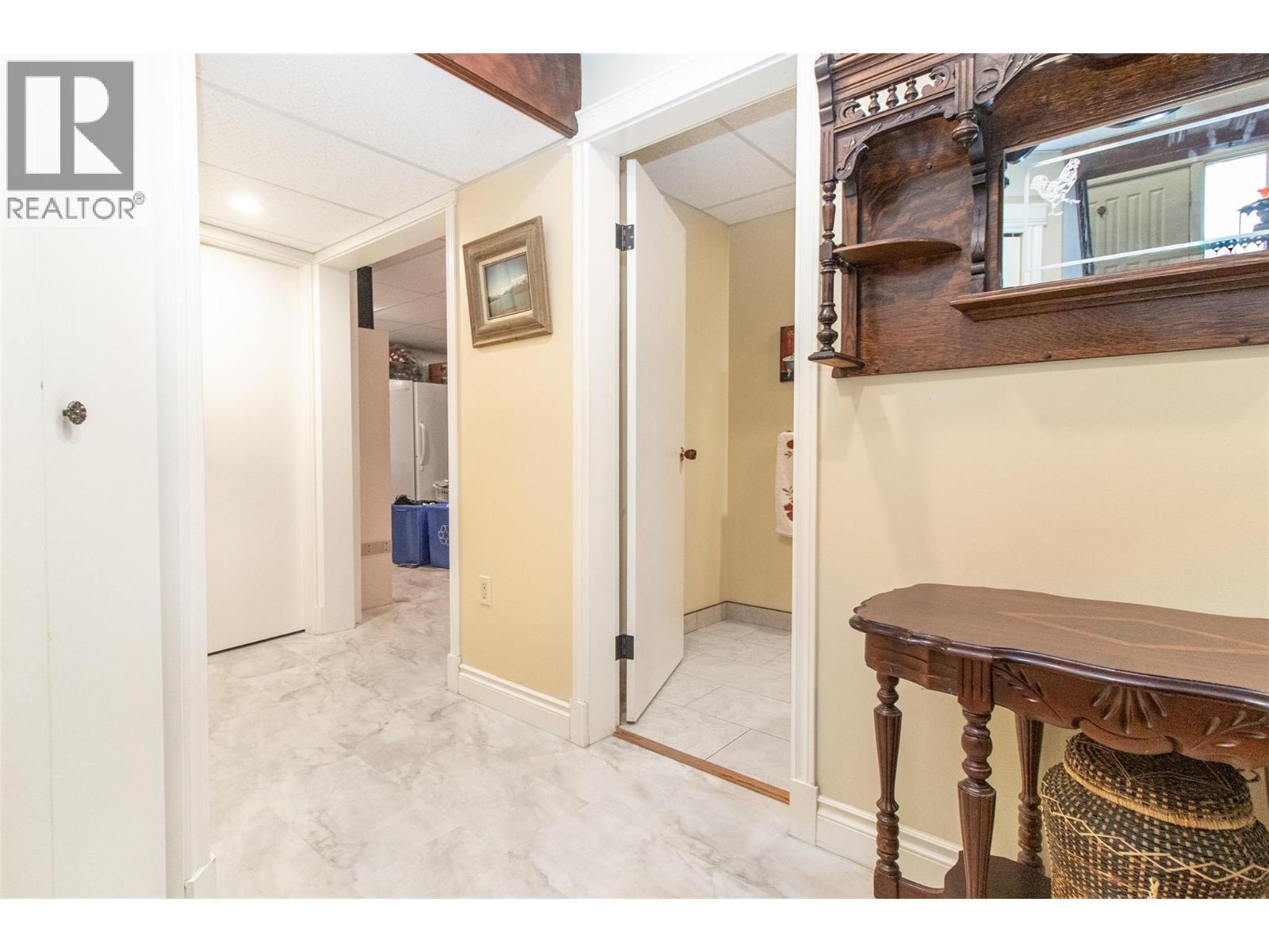  1542 Belgo Road, Kelowna