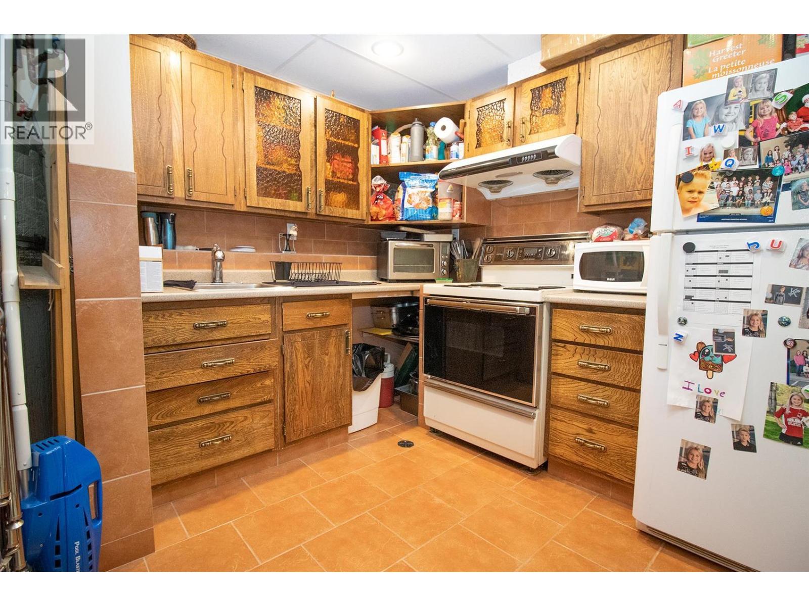  1542 Belgo Road, Kelowna