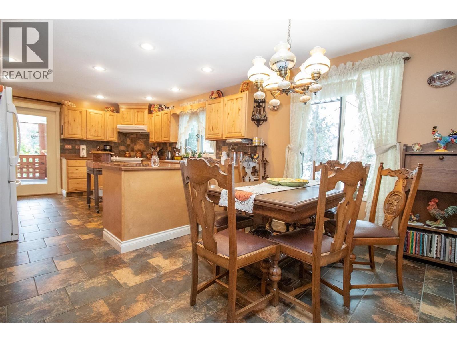  1542 Belgo Road, Kelowna