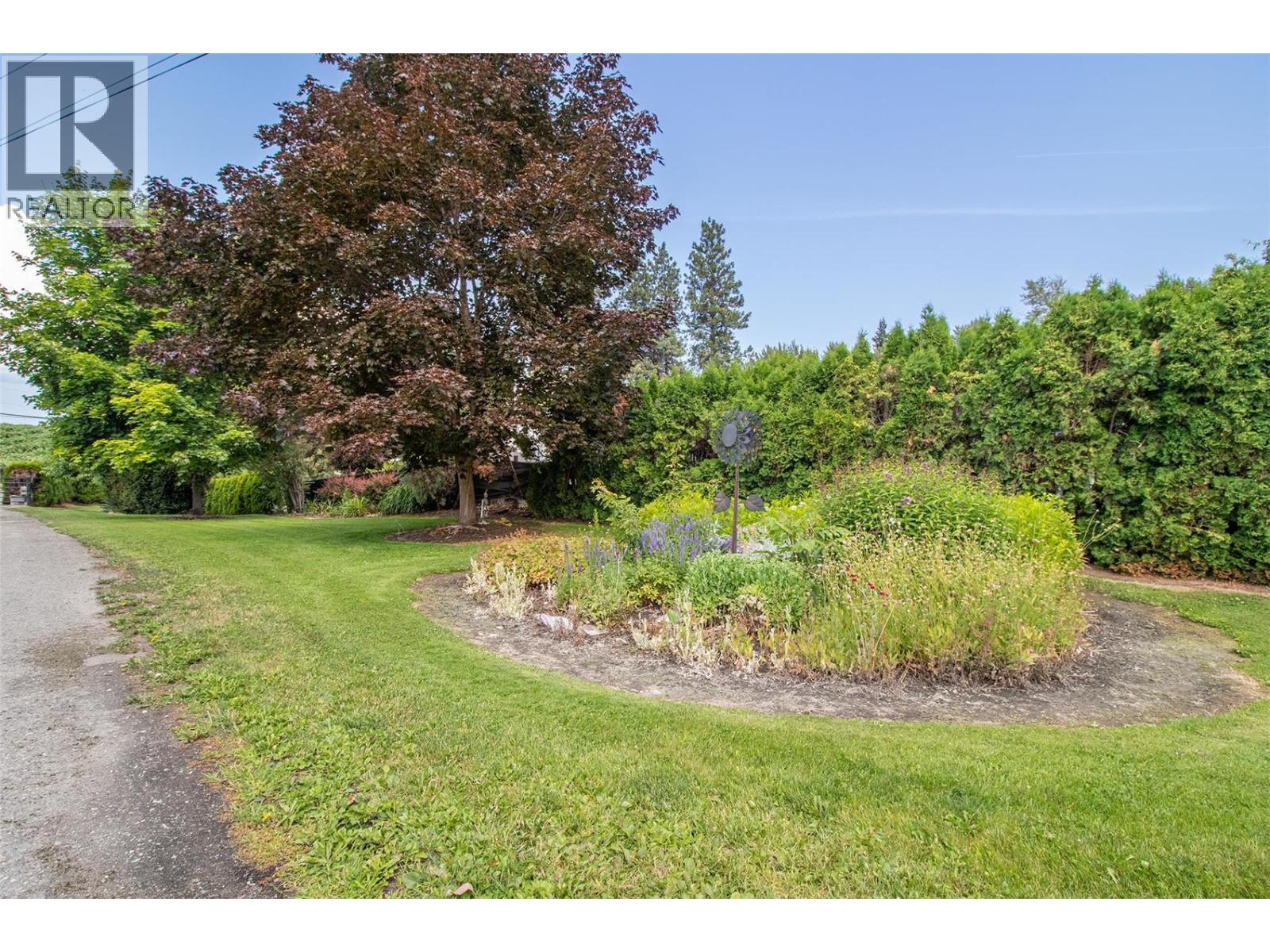  1542 Belgo Road, Kelowna