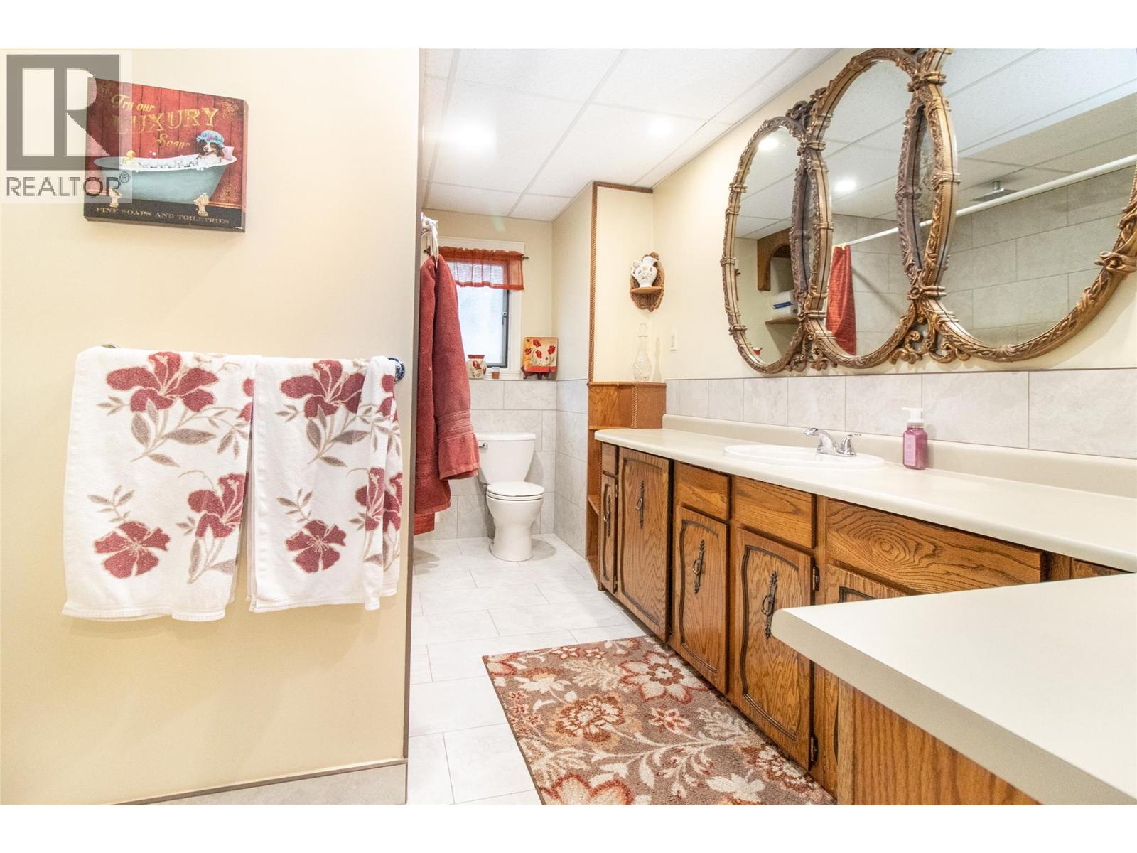  1542 Belgo Road, Kelowna