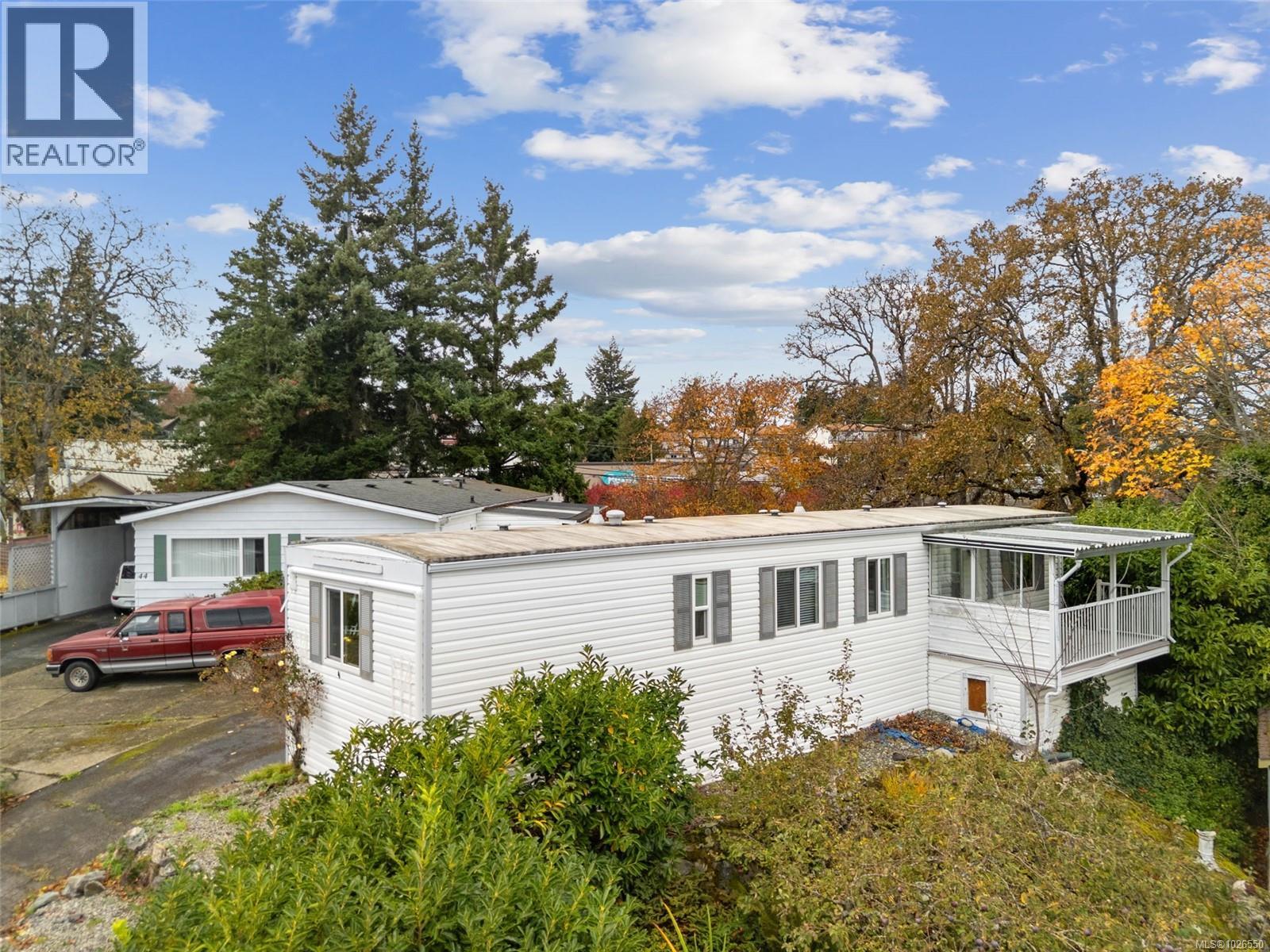 1498 Admirals Road 43