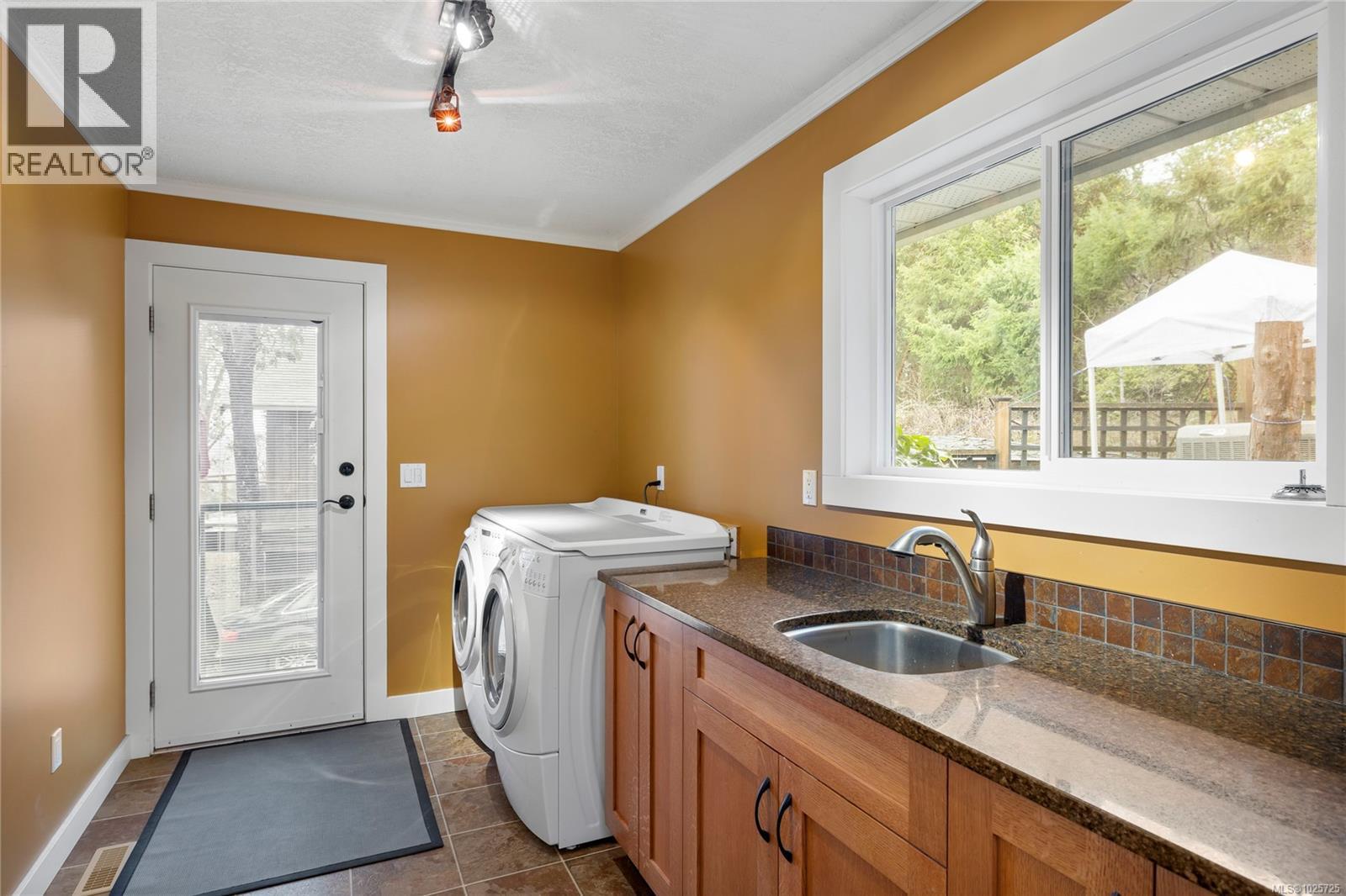 1158 Kathleen Dr, Duncan