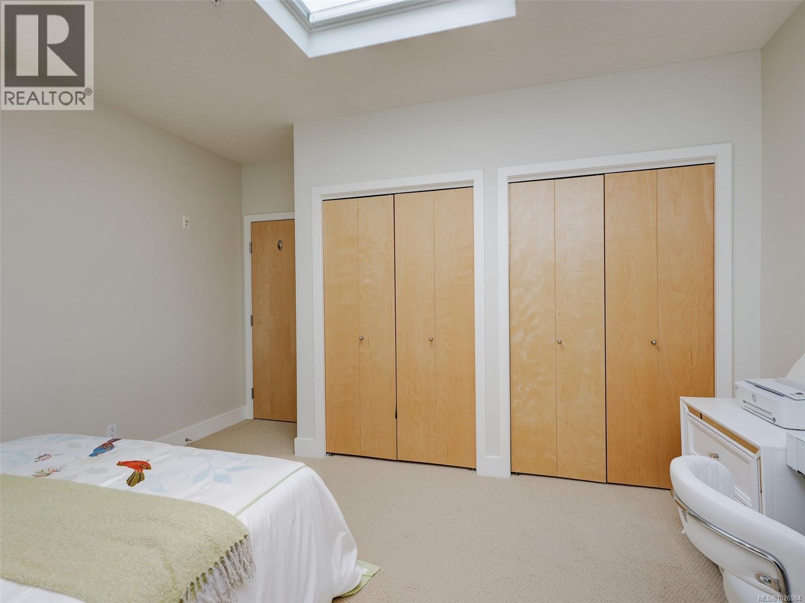 604 5332 Sayward Hill Cres, Saanich