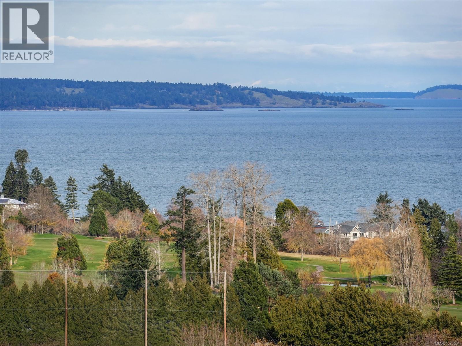 604 5332 Sayward Hill Cres, Saanich