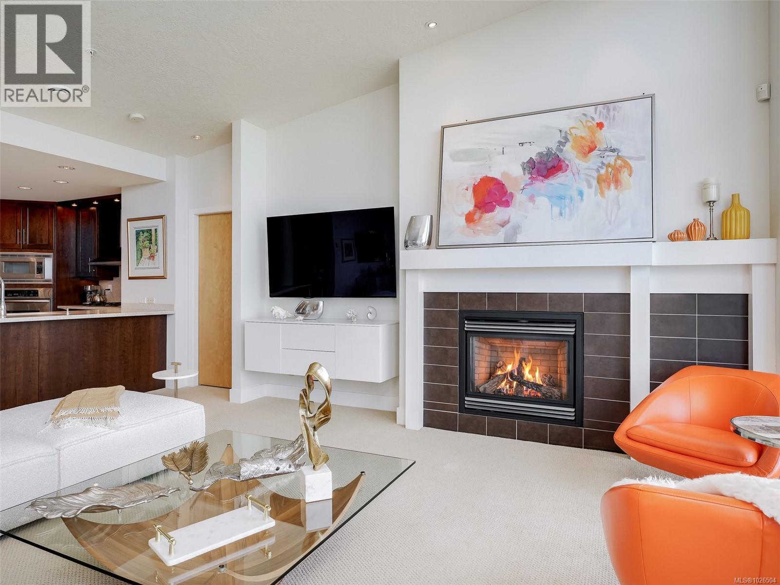 604 5332 Sayward Hill Cres, Saanich