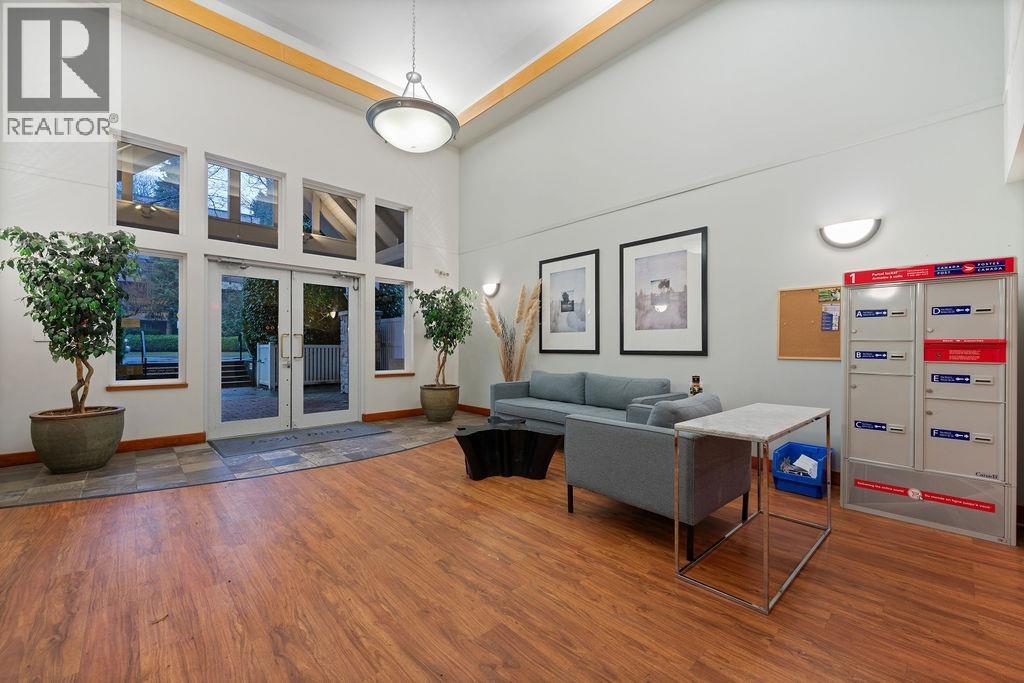 308 333 E 1ST STREET, North Vancouver