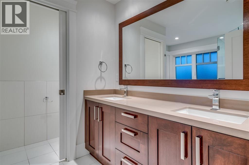 834 17TH STREET, West Vancouver