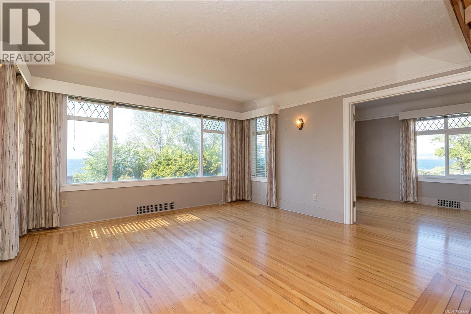 690 Dallas Rd, Victoria